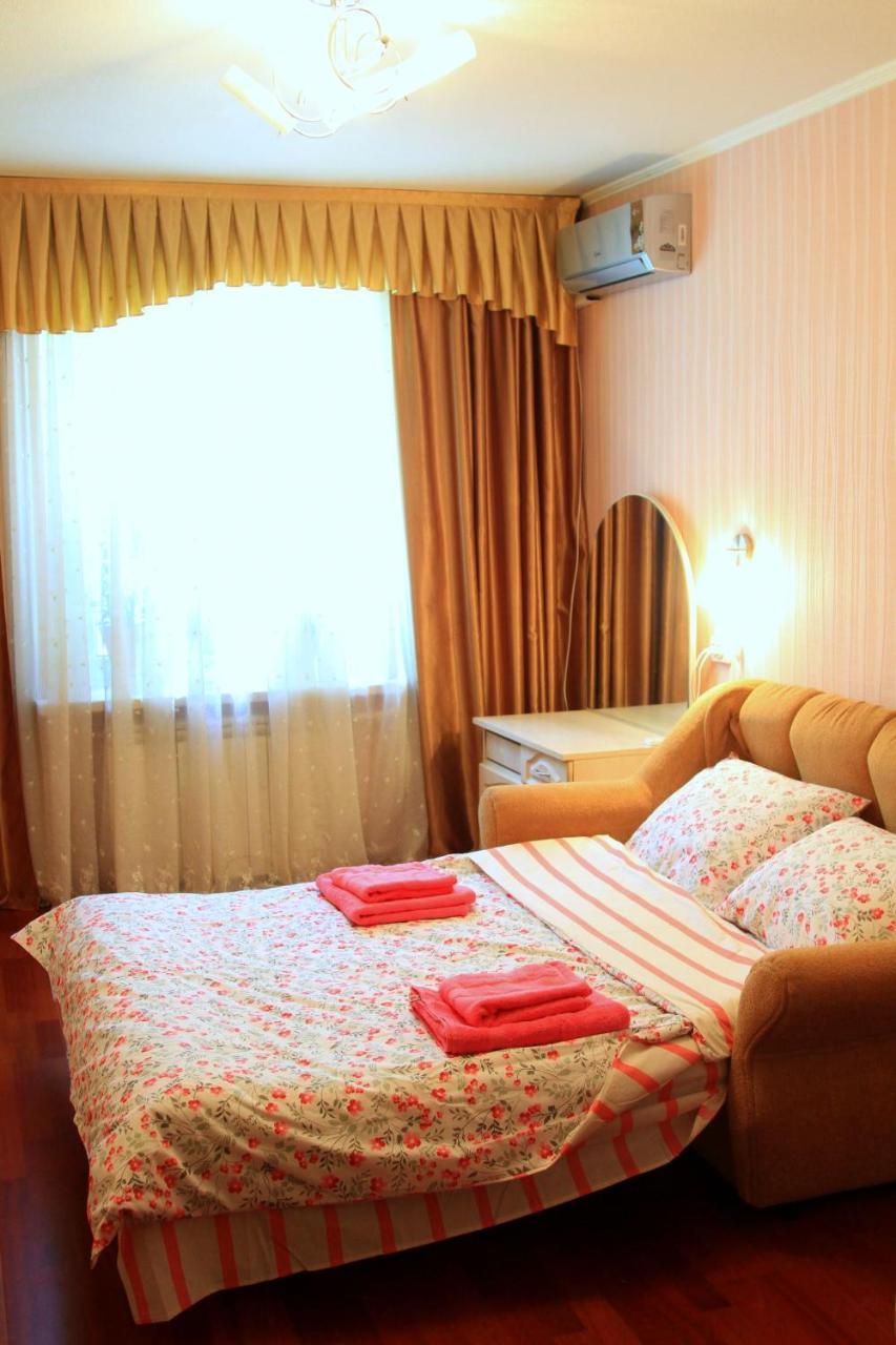 Apartment Near Metro Akademgorodok Киев Экстерьер фото