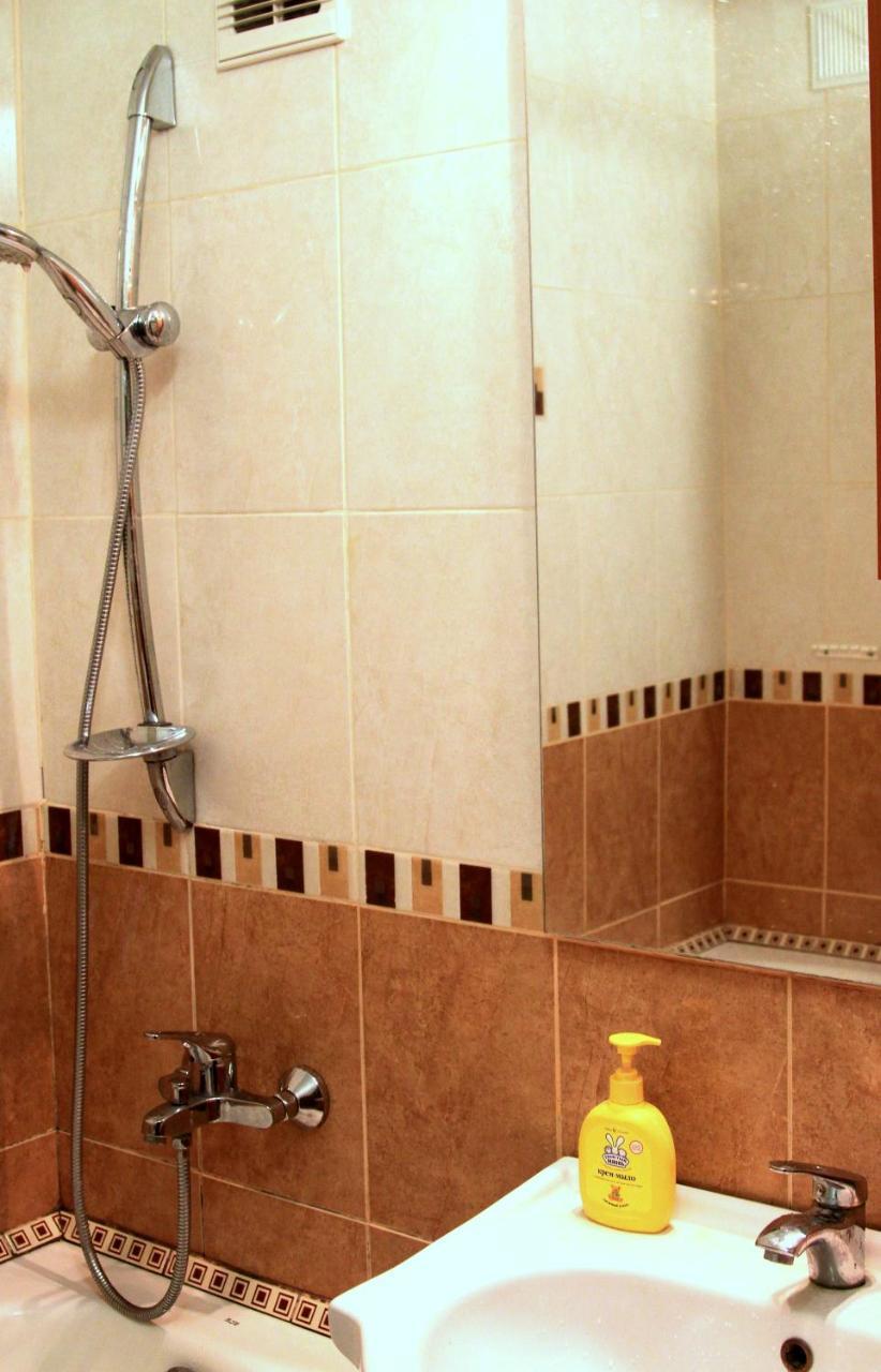 Apartment Near Metro Akademgorodok Киев Экстерьер фото