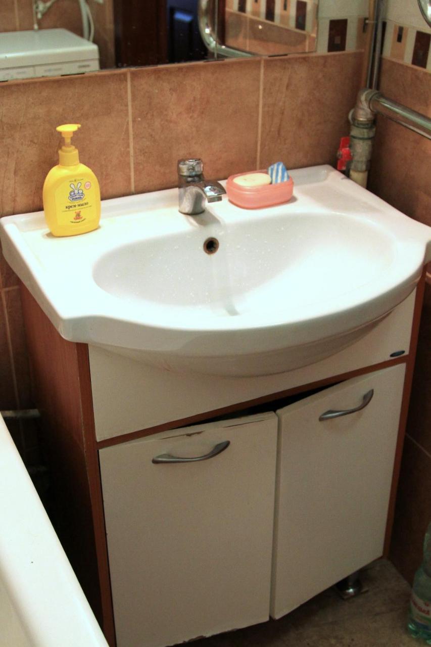 Apartment Near Metro Akademgorodok Киев Экстерьер фото