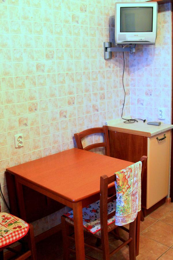 Apartment Near Metro Akademgorodok Киев Экстерьер фото