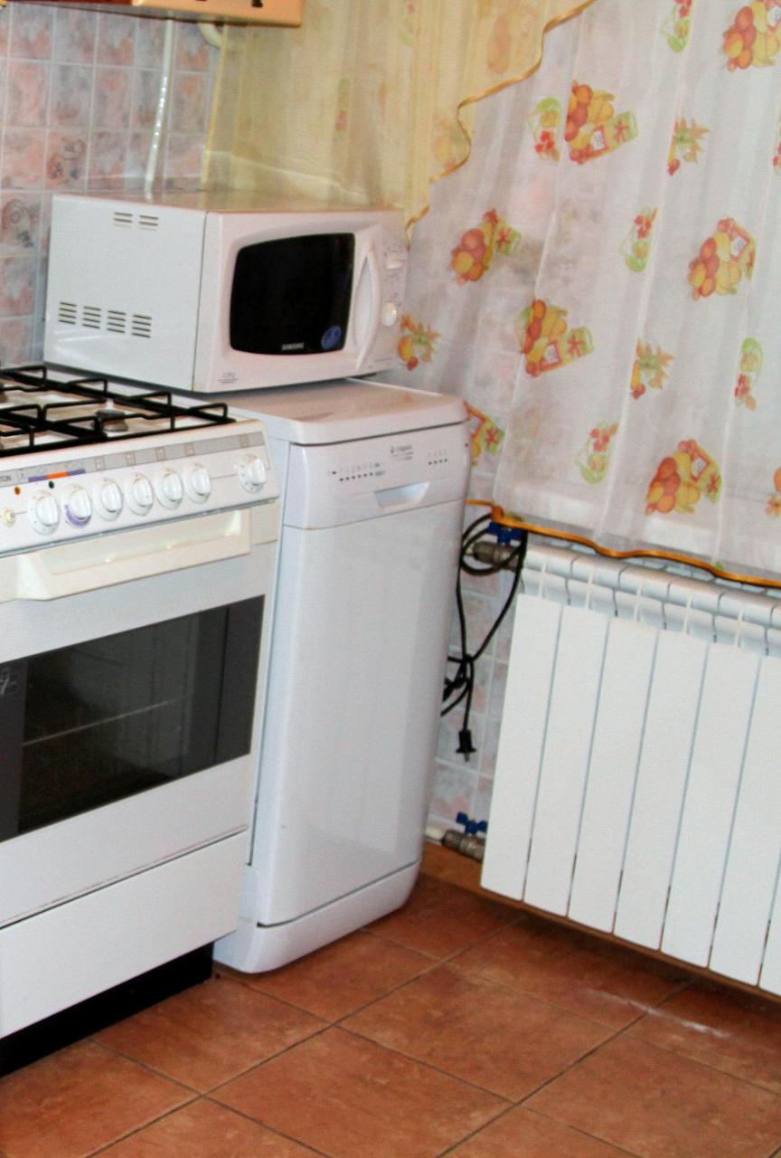 Apartment Near Metro Akademgorodok Киев Экстерьер фото